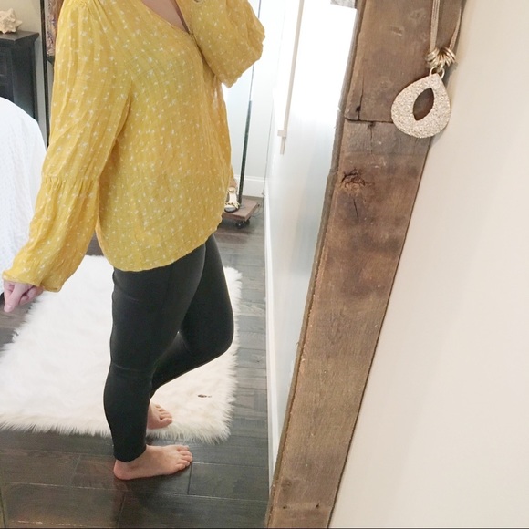 Universal Thread large mustard floral boho blouse - Picture 2 of 4